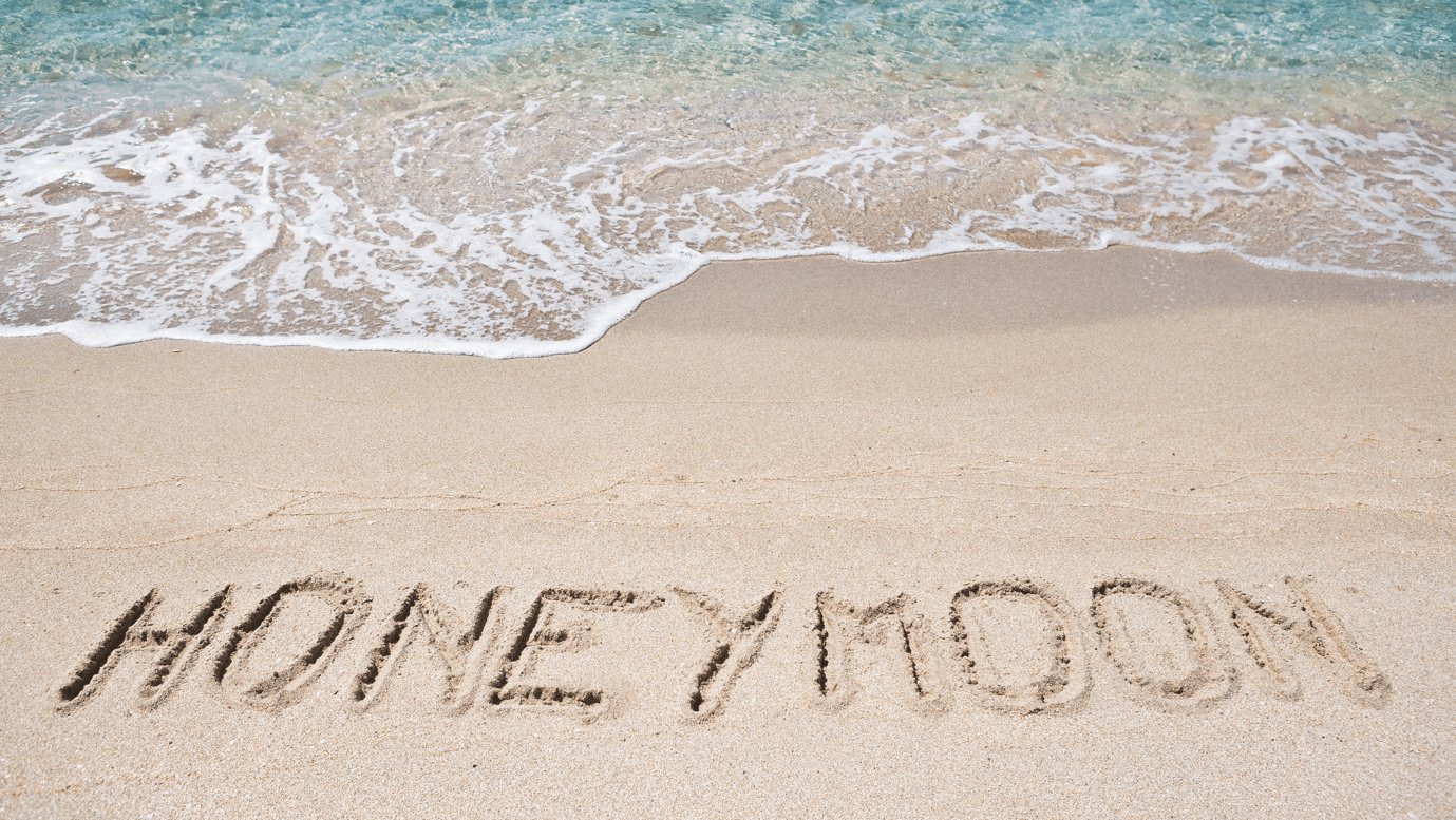 How to dress up and dress down for your honeymoon - Naked Curve