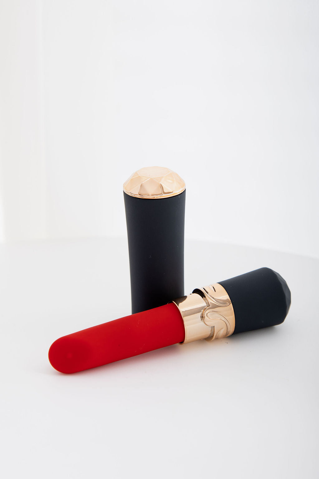 Lipstick Kiss Vibrator