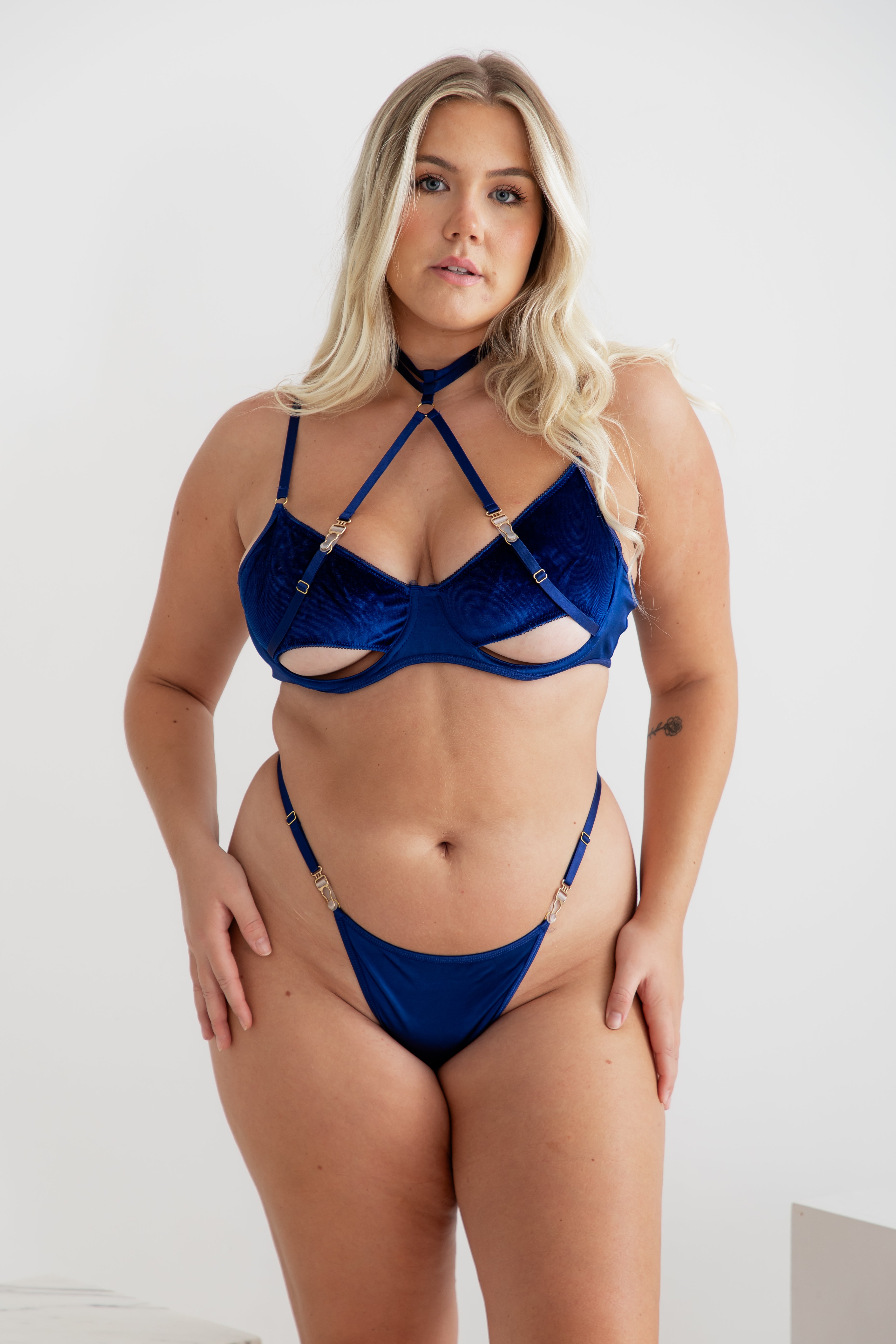 Regal Temptation Set