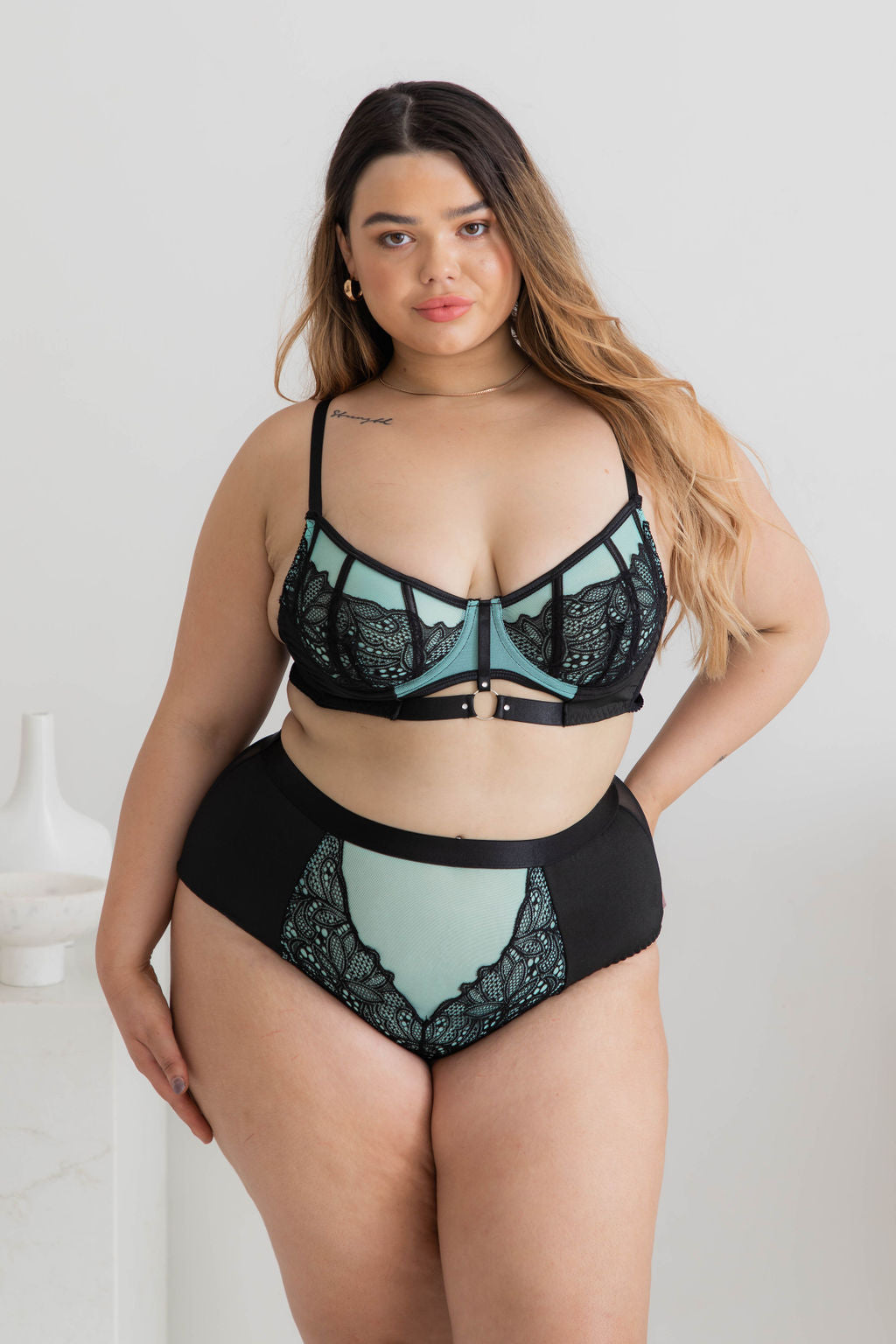 Rumour Teal - Naked Curve