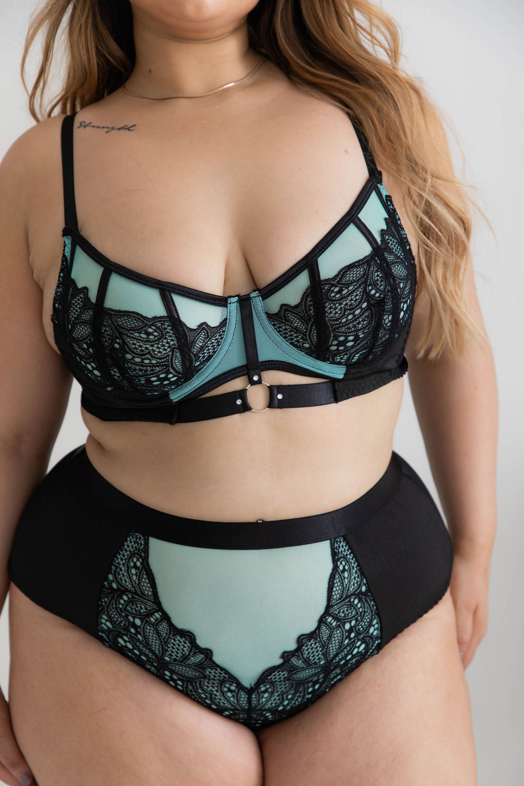 Rumour Teal - Naked Curve